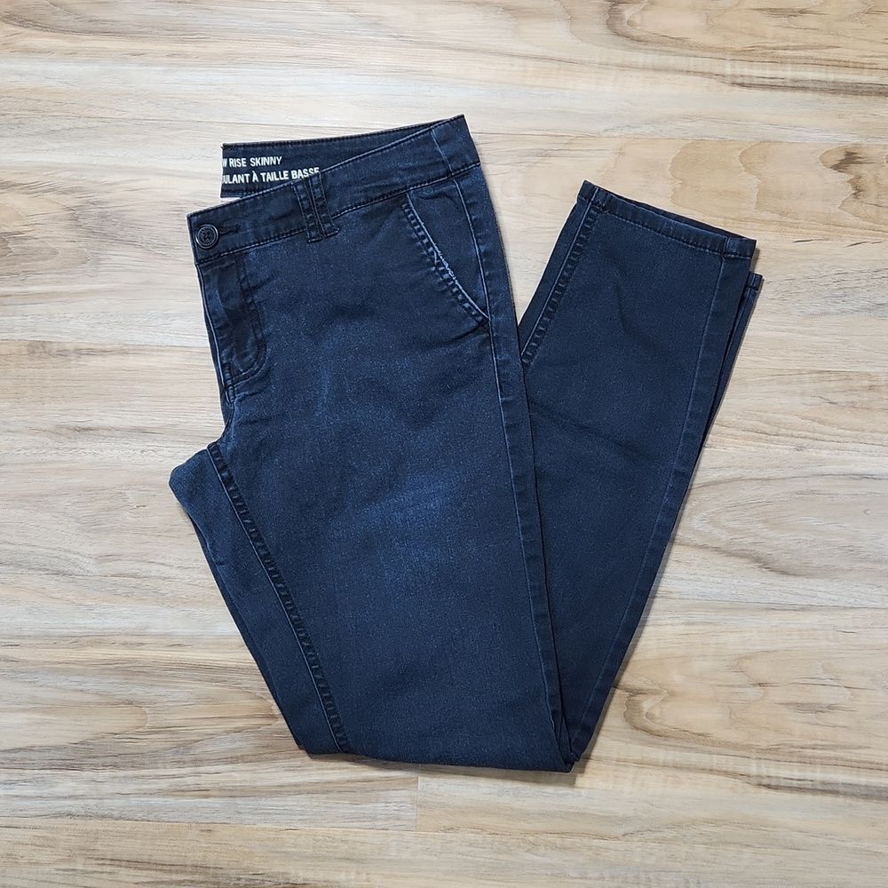 🩵Mossimo Black Lowrise Skinny Leg Jeans Size 10